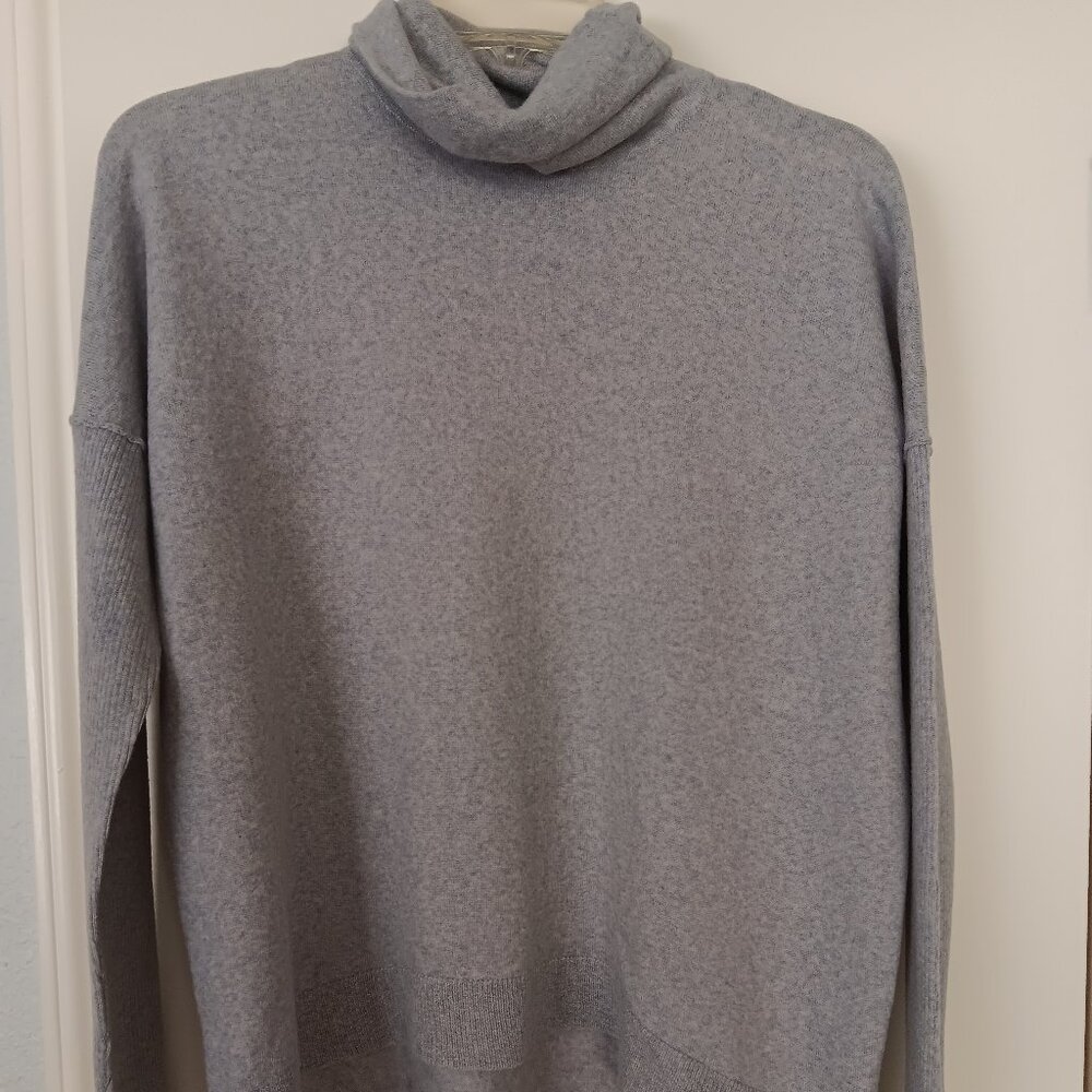 Alex Marie - XL - 100% Wool - Light Gray Turtleneck Sweater - Ribbed Sleeves